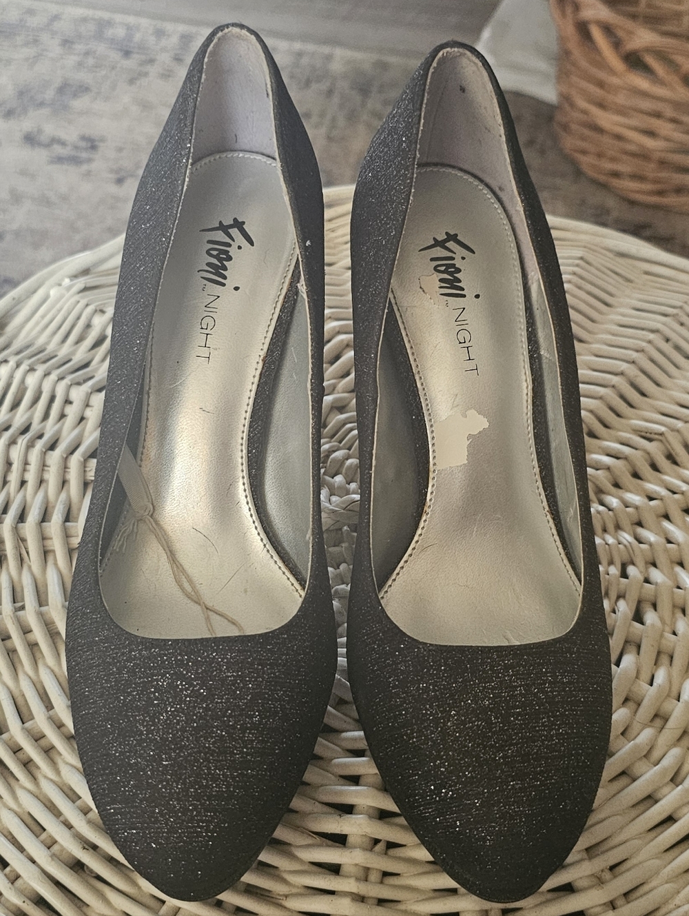FIONI Clothing Black Sparkle Pointed-Toe Pumps